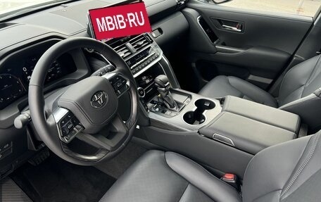 Toyota Land Cruiser, 2025 год, 18 490 000 рублей, 7 фотография