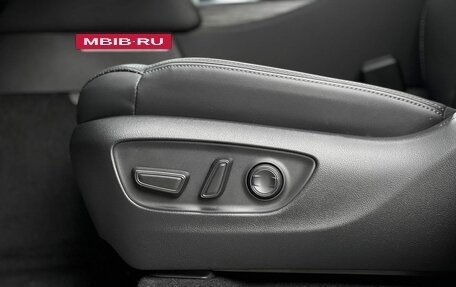 Toyota Land Cruiser, 2025 год, 18 490 000 рублей, 28 фотография