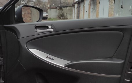 Hyundai Solaris II рестайлинг, 2016 год, 970 000 рублей, 21 фотография