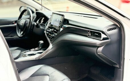 Toyota Camry, 2021 год, 3 150 000 рублей, 12 фотография