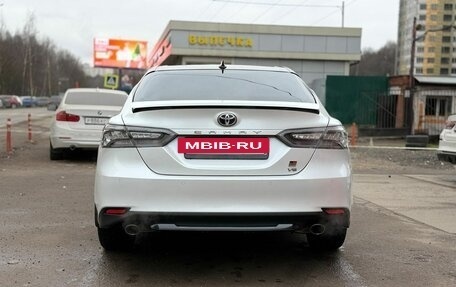 Toyota Camry, 2021 год, 3 150 000 рублей, 5 фотография