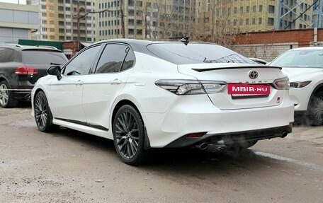 Toyota Camry, 2021 год, 3 150 000 рублей, 8 фотография