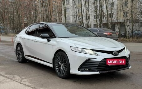 Toyota Camry, 2021 год, 3 150 000 рублей, 7 фотография