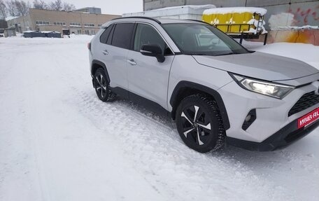 Toyota RAV4, 2021 год, 3 500 000 рублей, 3 фотография
