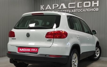 Volkswagen Tiguan I, 2015 год, 1 120 000 рублей, 2 фотография
