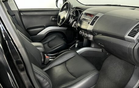 Mitsubishi Outlander III рестайлинг 3, 2010 год, 1 270 000 рублей, 17 фотография