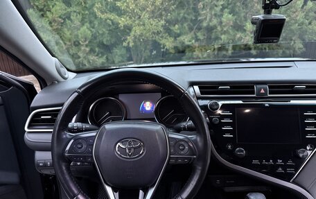 Toyota Camry, 2020 год, 2 850 000 рублей, 11 фотография