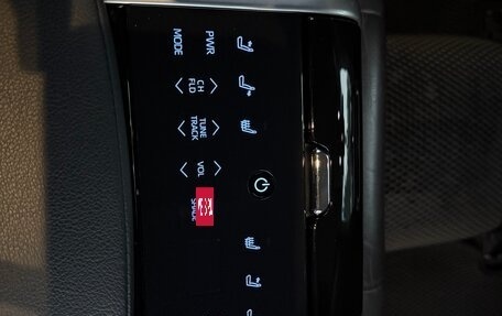 Toyota Camry, 2020 год, 2 850 000 рублей, 13 фотография