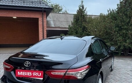 Toyota Camry, 2020 год, 2 850 000 рублей, 9 фотография