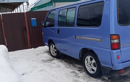 Mitsubishi Delica IV, 1995 год, 360 000 рублей, 4 фотография