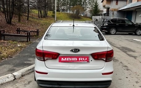 KIA Rio III рестайлинг, 2016 год, 440 000 рублей, 2 фотография