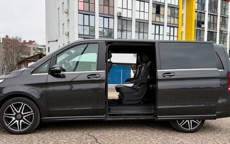 Mercedes-Benz V-Класс, 2019 год, 5 700 000 рублей, 11 фотография