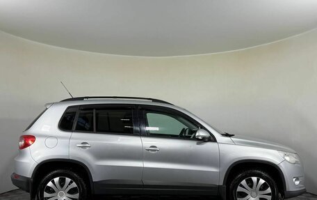 Volkswagen Tiguan I, 2010 год, 920 000 рублей, 4 фотография