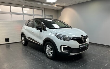 Renault Kaptur I рестайлинг, 2017 год, 1 590 000 рублей, 3 фотография