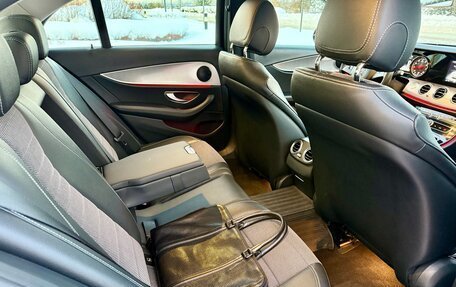 Mercedes-Benz E-Класс, 2018 год, 2 450 000 рублей, 7 фотография