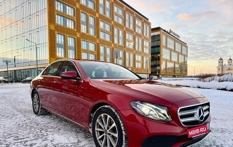 Mercedes-Benz E-Класс, 2018 год, 2 450 000 рублей, 2 фотография