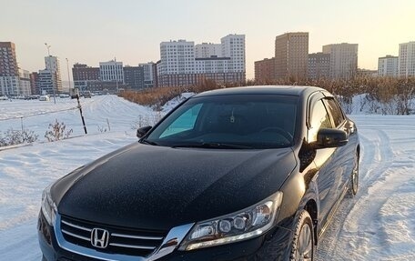Honda Accord IX рестайлинг, 2013 год, 2 200 000 рублей, 2 фотография