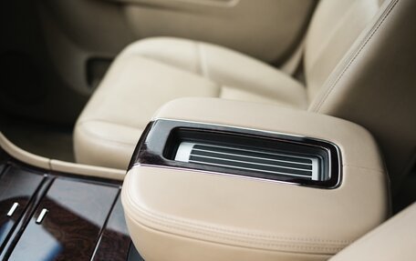 Cadillac Escalade III, 2012 год, 1 800 000 рублей, 15 фотография