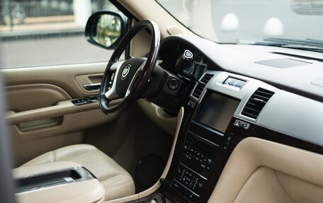 Cadillac Escalade III, 2012 год, 1 800 000 рублей, 18 фотография