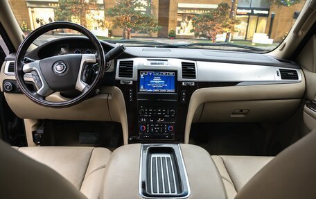 Cadillac Escalade III, 2012 год, 1 800 000 рублей, 22 фотография