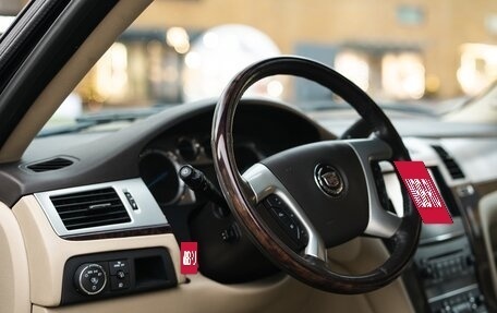 Cadillac Escalade III, 2012 год, 1 800 000 рублей, 13 фотография