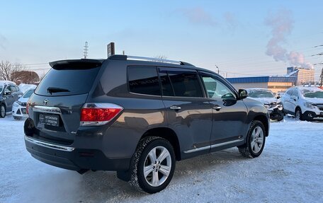 Toyota Highlander III, 2011 год, 1 890 000 рублей, 8 фотография