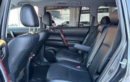 Toyota Highlander III, 2011 год, 1 890 000 рублей, 13 фотография