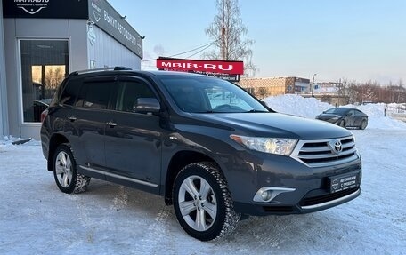 Toyota Highlander III, 2011 год, 1 890 000 рублей, 4 фотография