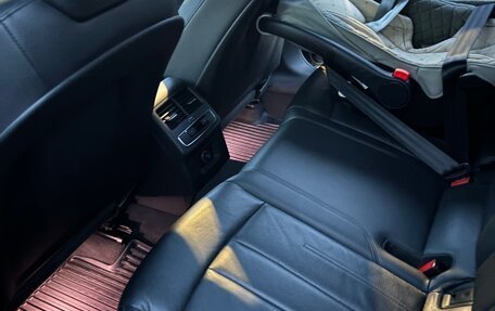 Audi A4, 2018 год, 1 990 000 рублей, 7 фотография