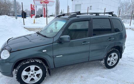 Chevrolet Niva I рестайлинг, 2013 год, 285 000 рублей, 2 фотография