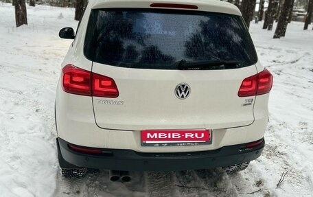 Volkswagen Tiguan I, 2011 год, 820 000 рублей, 3 фотография