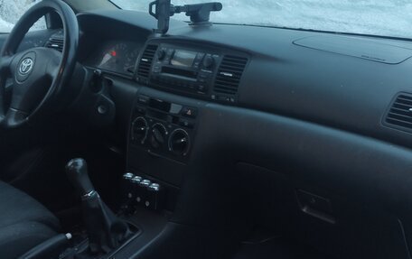 Toyota Corolla, 2003 год, 330 000 рублей, 8 фотография