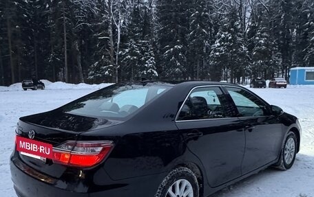 Toyota Camry, 2017 год, 1 690 000 рублей, 5 фотография