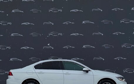 Volkswagen Passat B8 рестайлинг, 2017 год, 1 848 500 рублей, 12 фотография