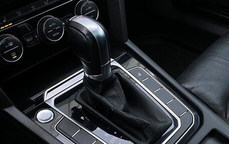 Volkswagen Passat B8 рестайлинг, 2017 год, 1 848 500 рублей, 16 фотография