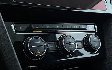 Volkswagen Passat B8 рестайлинг, 2017 год, 1 848 500 рублей, 17 фотография