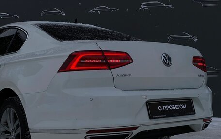 Volkswagen Passat B8 рестайлинг, 2017 год, 1 848 500 рублей, 25 фотография