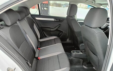 Skoda Rapid I, 2017 год, 1 020 000 рублей, 15 фотография