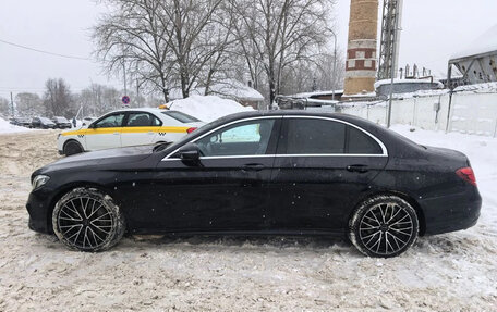 Mercedes-Benz E-Класс, 2019 год, 3 900 000 рублей, 4 фотография