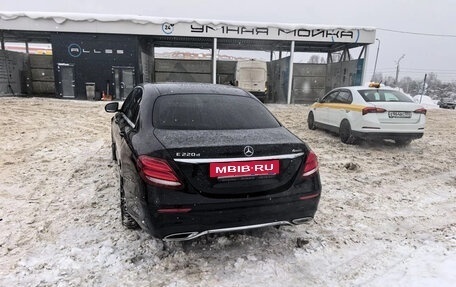 Mercedes-Benz E-Класс, 2019 год, 3 900 000 рублей, 5 фотография