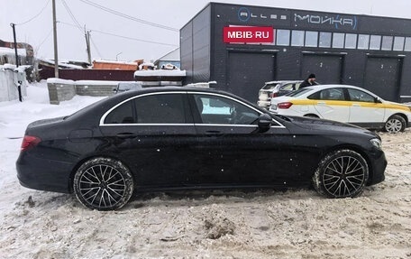 Mercedes-Benz E-Класс, 2019 год, 3 900 000 рублей, 7 фотография