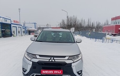 Mitsubishi Outlander III рестайлинг 3, 2018 год, 1 900 000 рублей, 1 фотография