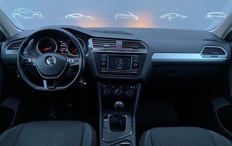 Volkswagen Tiguan II, 2017 год, 1 642 800 рублей, 6 фотография