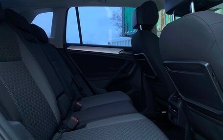 Volkswagen Tiguan II, 2017 год, 1 642 800 рублей, 9 фотография