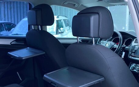 Volkswagen Tiguan II, 2017 год, 1 642 800 рублей, 8 фотография