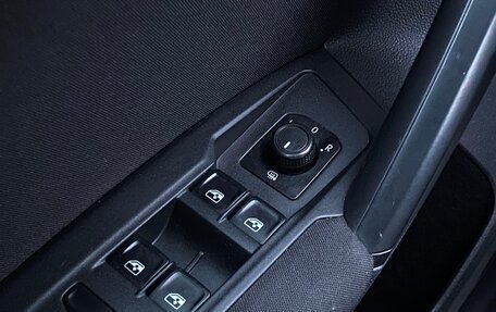 Volkswagen Tiguan II, 2017 год, 1 642 800 рублей, 20 фотография