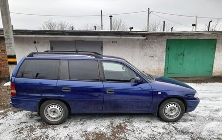 Opel Astra F, 1995 год, 310 000 рублей, 2 фотография