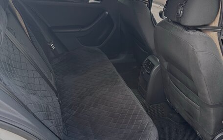 Volkswagen Jetta VI, 2013 год, 970 000 рублей, 10 фотография