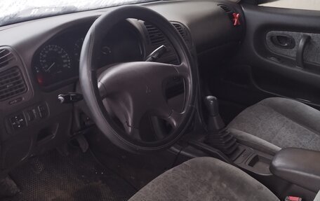 Mitsubishi Galant VIII, 1994 год, 185 000 рублей, 5 фотография