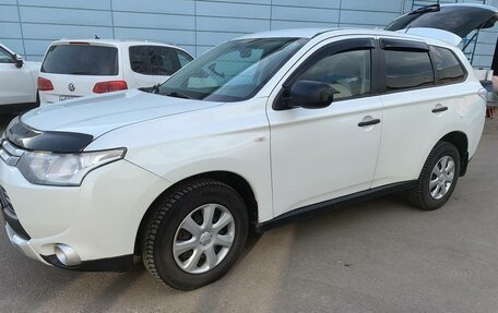 Mitsubishi Outlander III рестайлинг 3, 2014 год, 1 100 000 рублей, 4 фотография